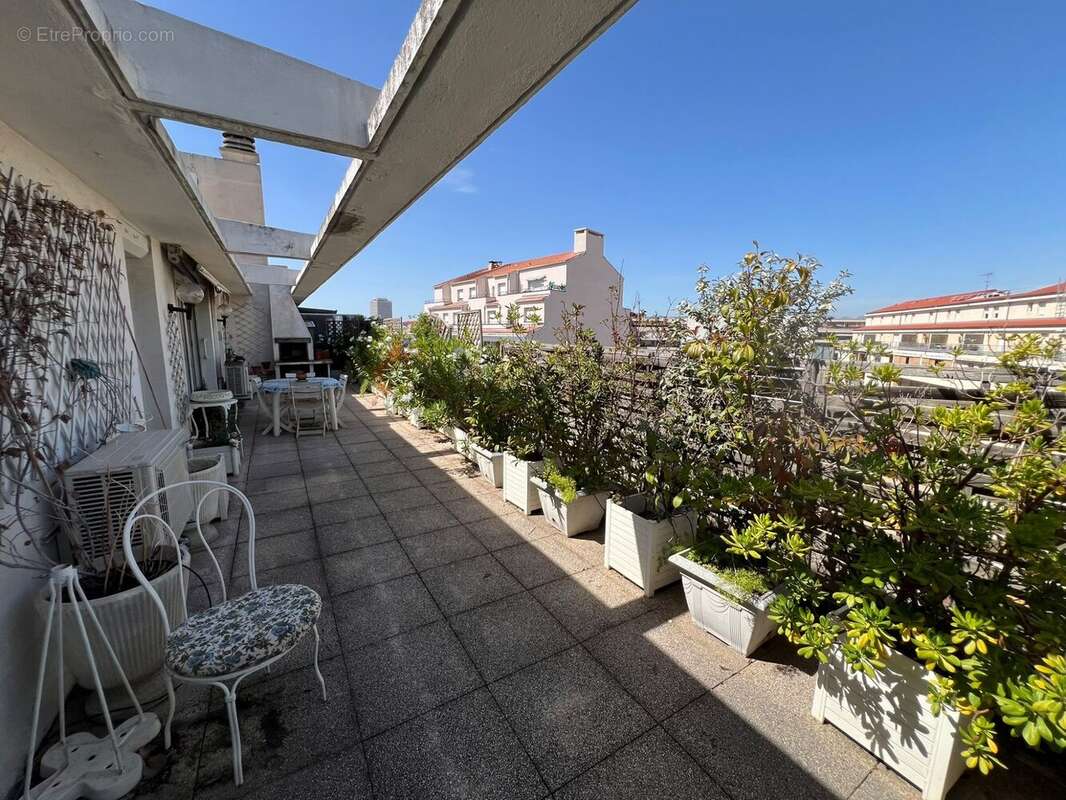 Appartement à MARSEILLE-8E