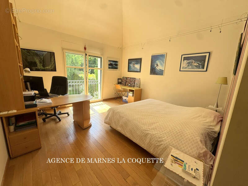 Maison à VILLE-D'AVRAY