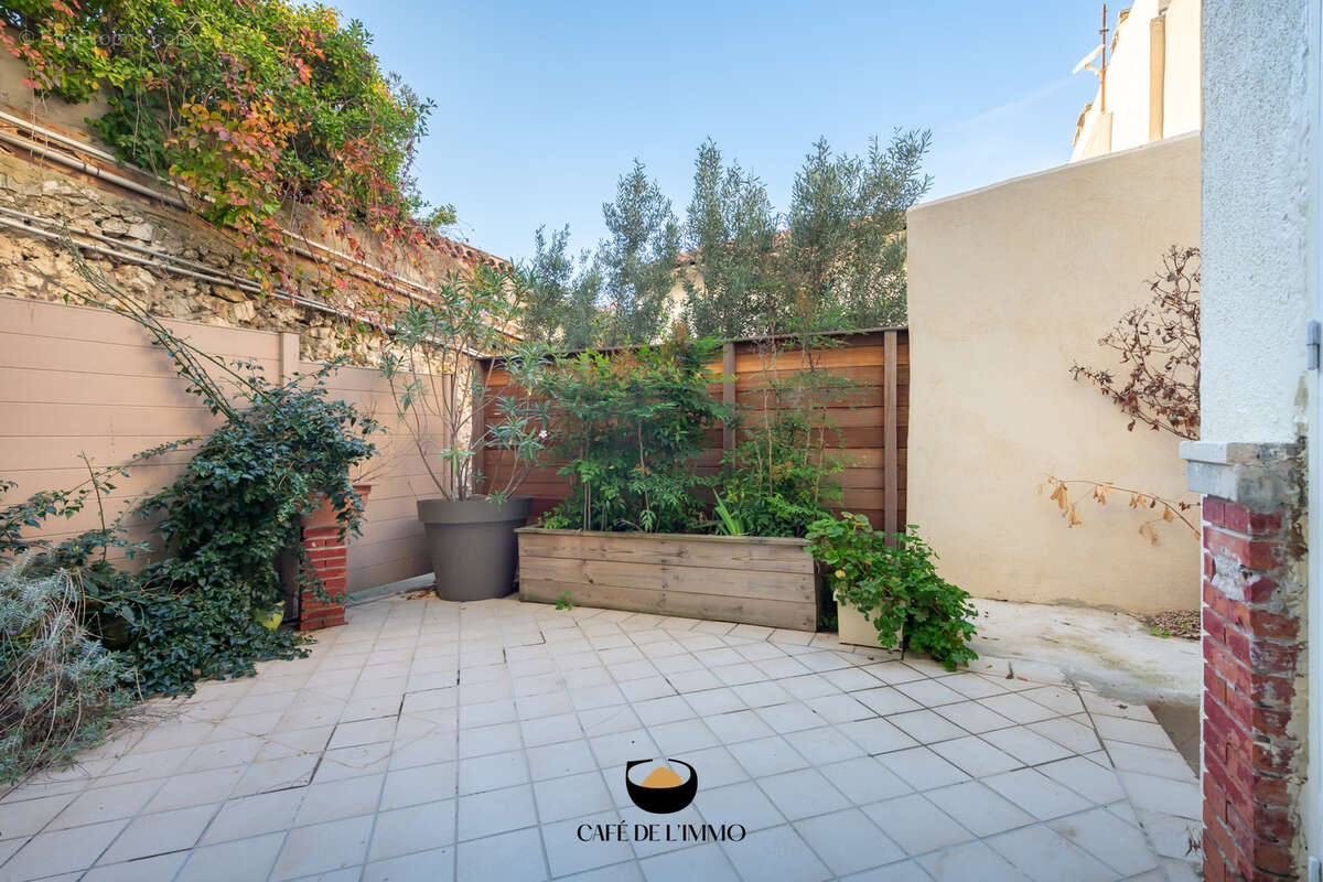 Appartement à MARSEILLE-6E