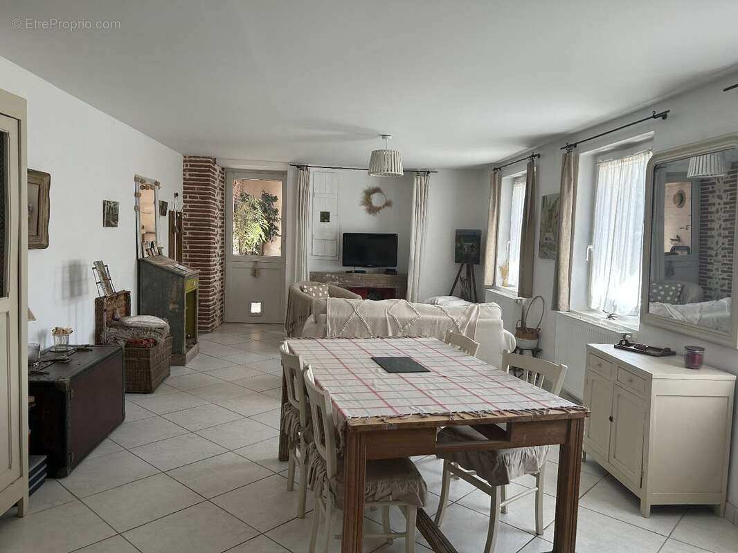 Maison à LONGAGES