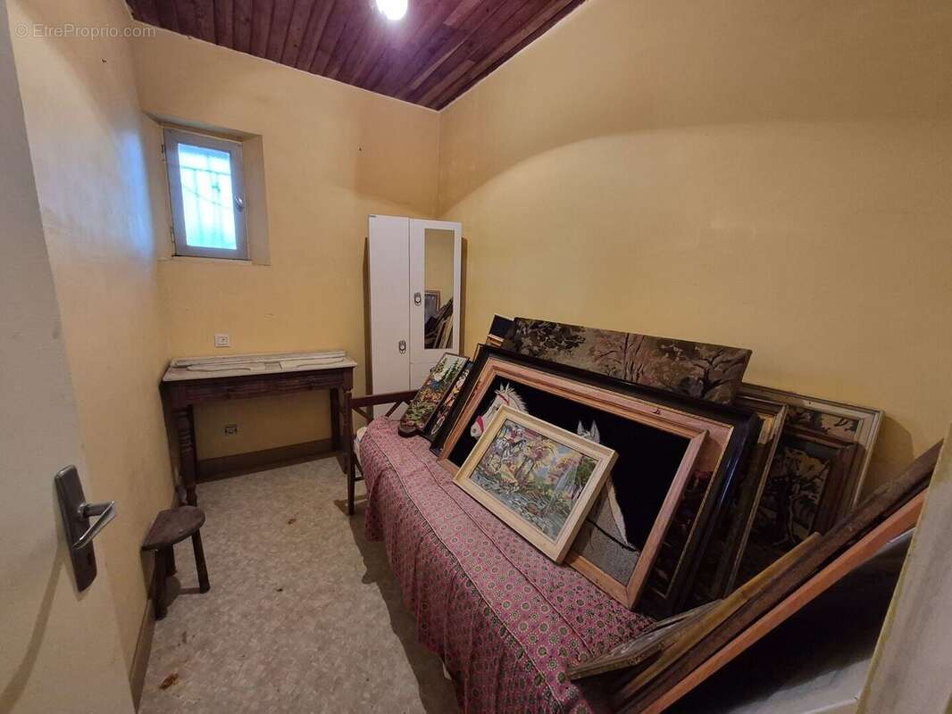 À vendre, proche de Tarbes (Hautes-Pyrénées): maison de plain-pied (ancienne fermette) à rénover avec grenier, garage, cour priv - photo 14