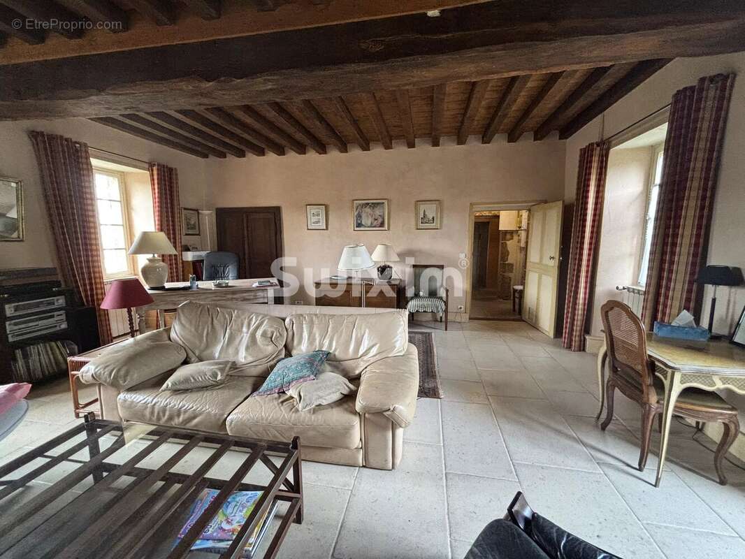 Authentique maison de caractère sur 2 650 m² de terrain clos - photo 4