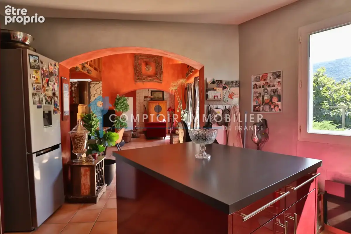 Dept 84 - MAUBEC - Maison de 122 m2 avec piscine et 2 garages sur un terrain de 1 234 m2 - photo 24