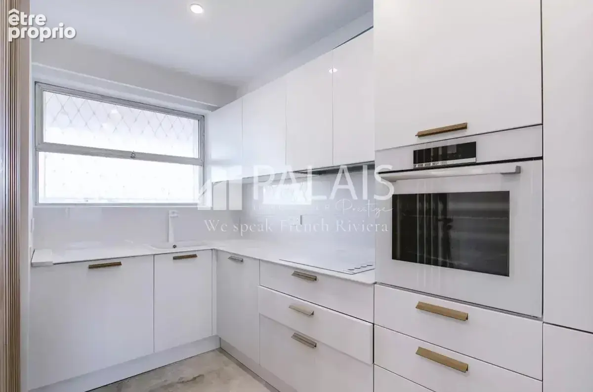 VILLENEUVE LOUBET / Marina Baie des Anges, sublime appartement 3 pièces rénové et climatisé avec terrasse,  vue mer, cave , gara - photo 10