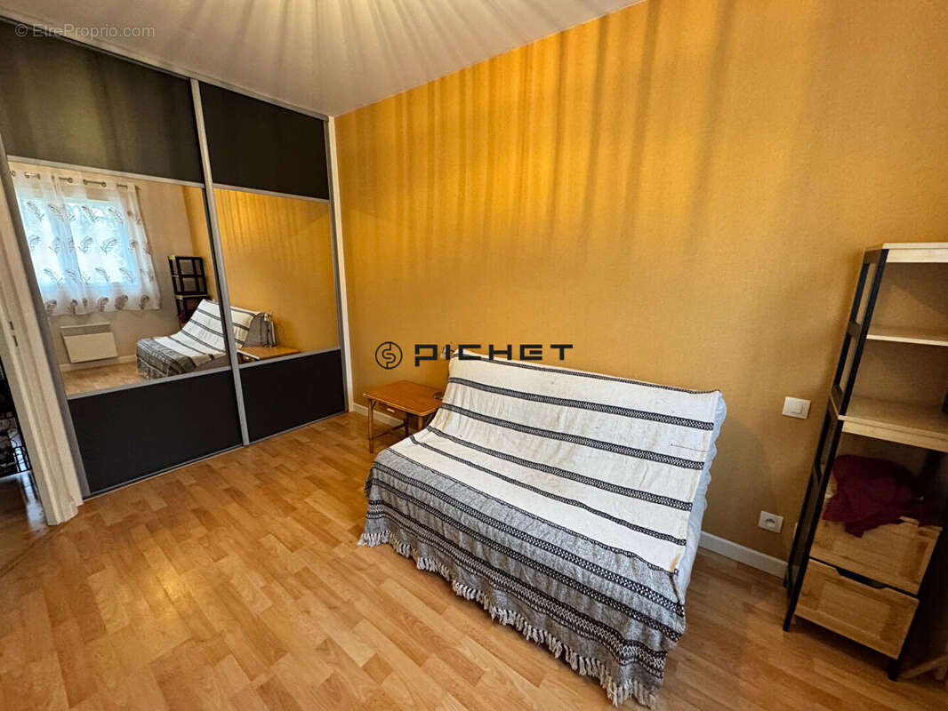 Maison à SAINT-MEDARD-D&#039;EYRANS