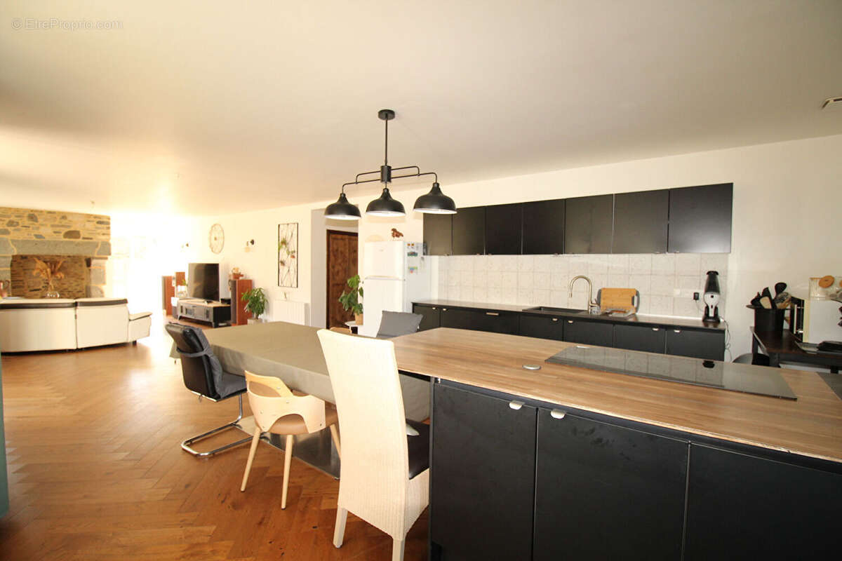 Plourhan, appartement plain pied 4 chambres, 136 m² avec 2 cours et garage - photo 5