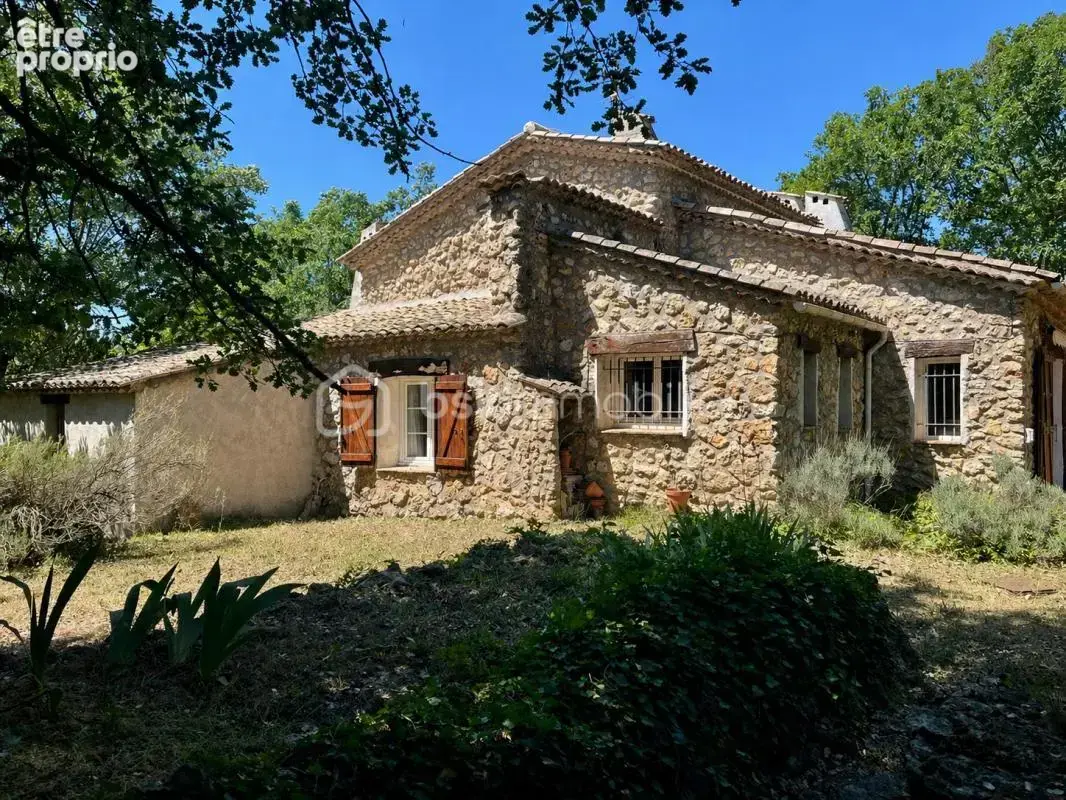 Charme de la pierre – 169 m² – St Paul En Forêt - Cadre exceptionnel au calme absolu - photo 3