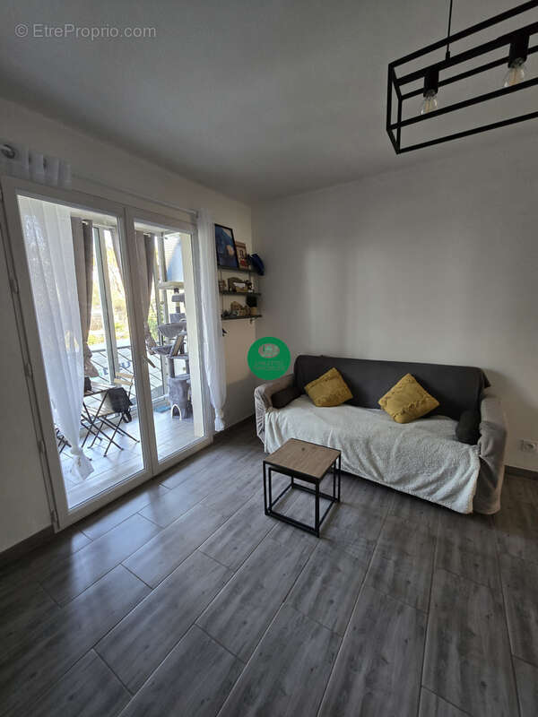 Appartement à SIX-FOURS-LES-PLAGES
