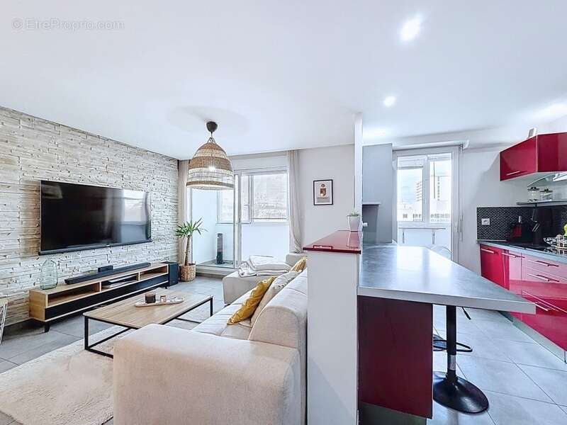 Appartement à RILLIEUX-LA-PAPE