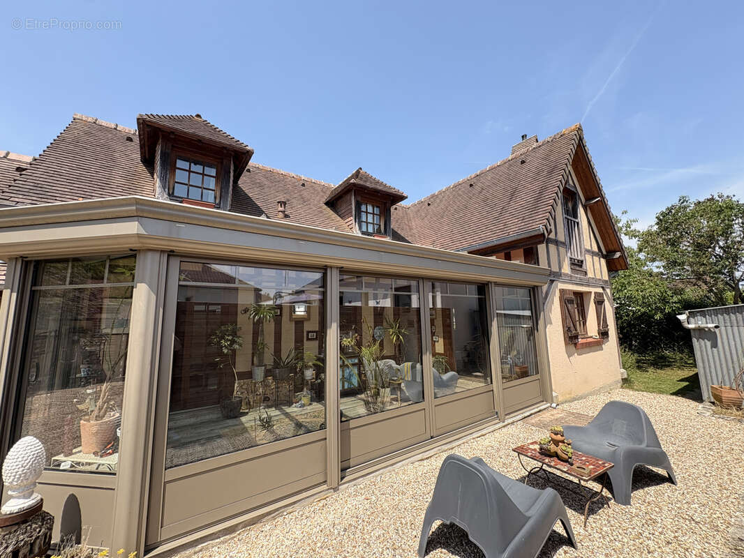 Maison à BUEIL