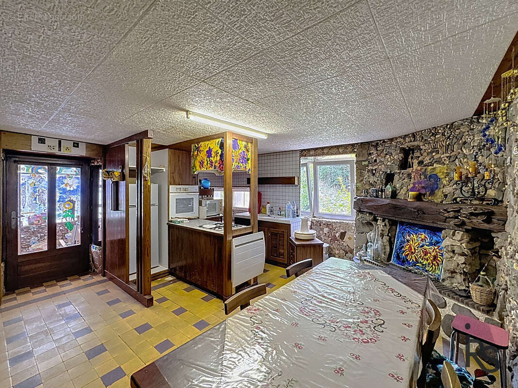 Maison à FABRAS