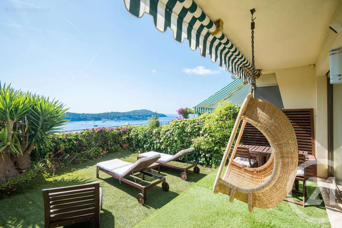 Appartement à VILLEFRANCHE-SUR-MER