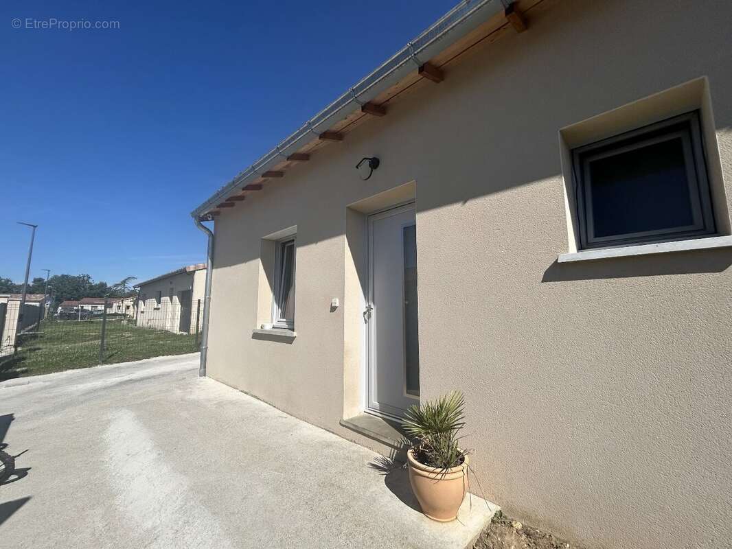 Maison à LONGAGES