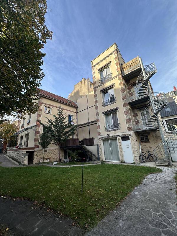 Appartement à COLOMBES