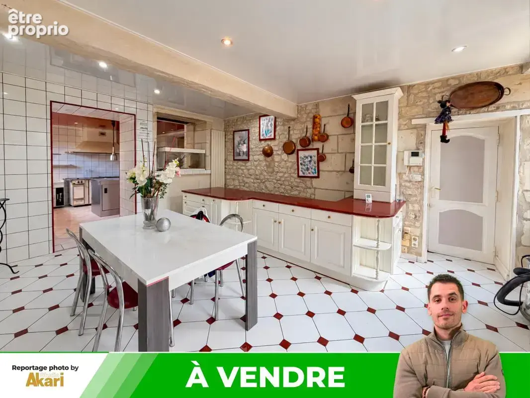 Maison 15 pièces 583 m² à vendre à Thure (86540) - photo 9