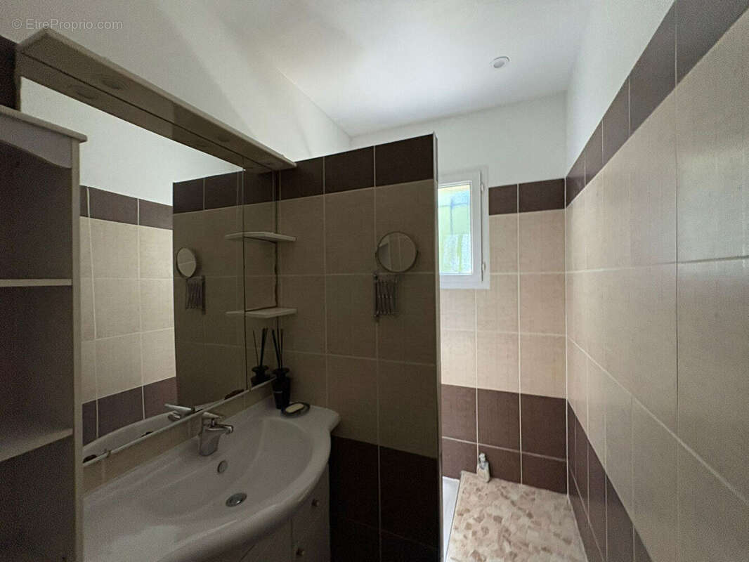 Maison à SAINT-MARTIN-DE-VALGALGUES