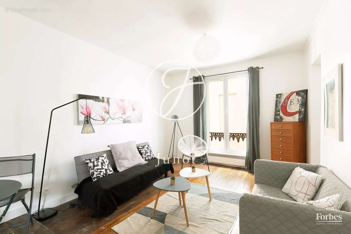 Appartement à PARIS-18E