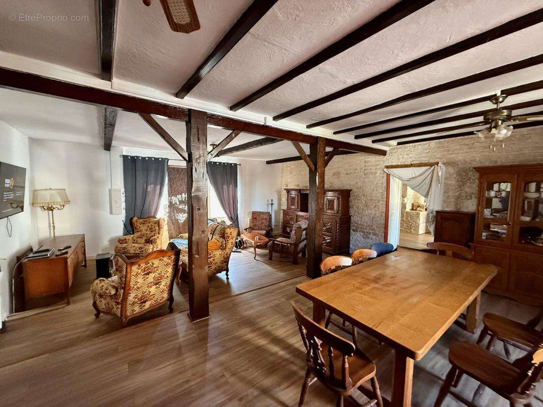 Maison à TILLOU