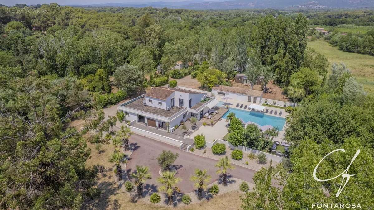 Maison à ROQUEBRUNE-SUR-ARGENS