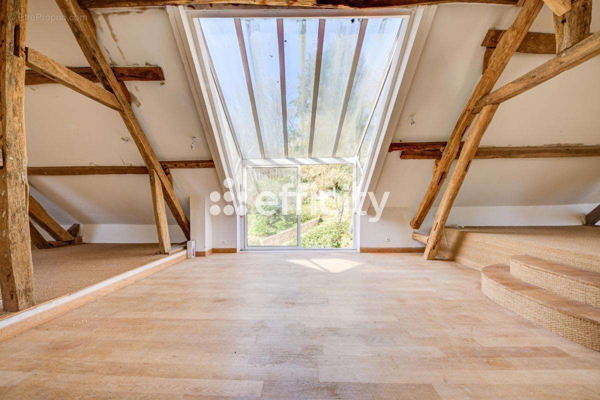 Maison 420 m² à La Boissiere-Ecole  - photo 30