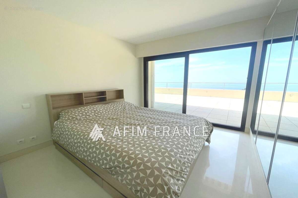 Appartement à EZE