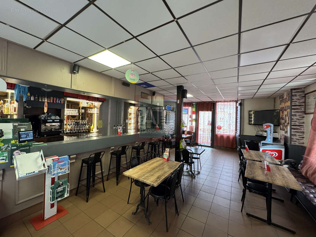 Fonds de commerce Bar, Tabac, PMU, Presse, Snack avec logement de fonction - photo 3