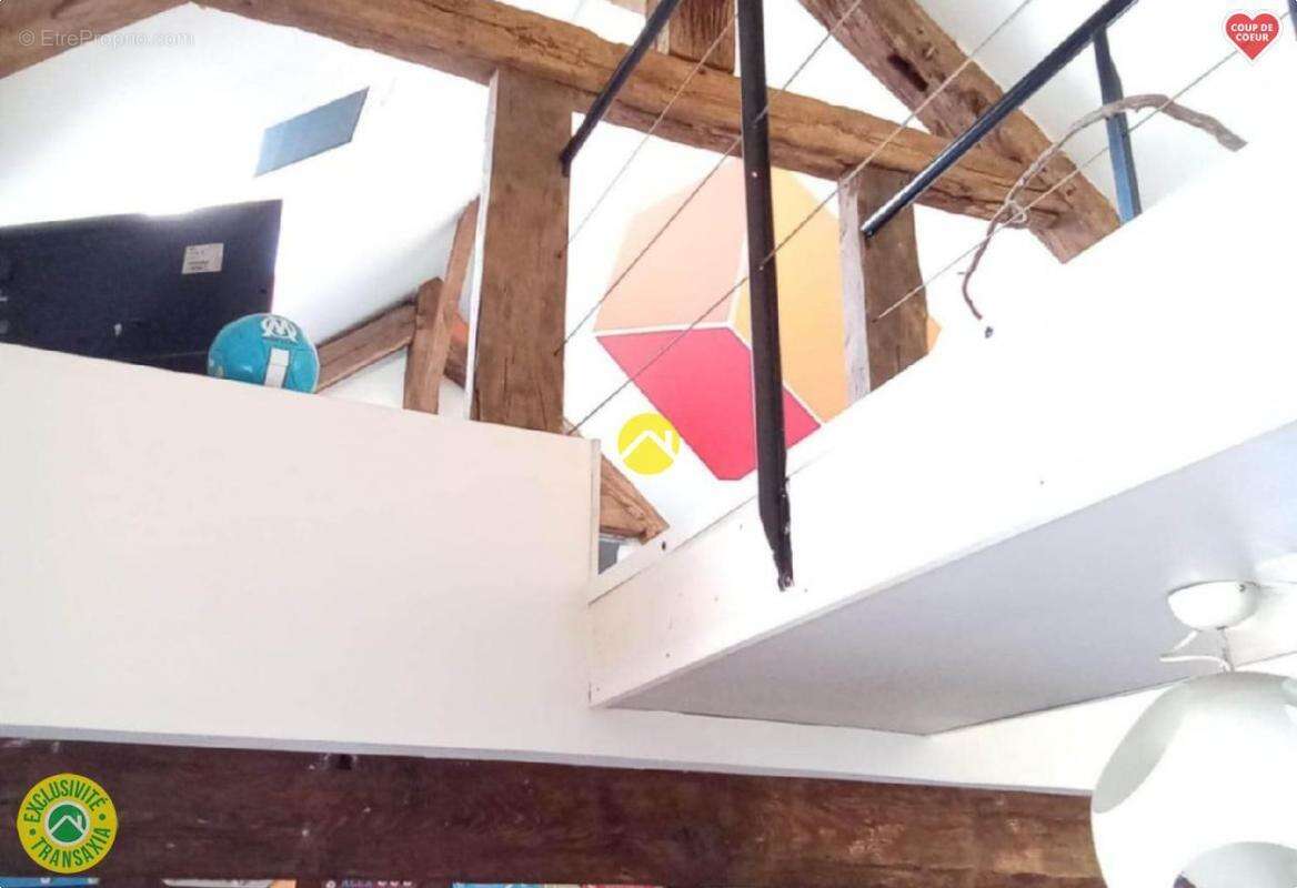 Maison à SAINT-ETIENNE-DE-FURSAC