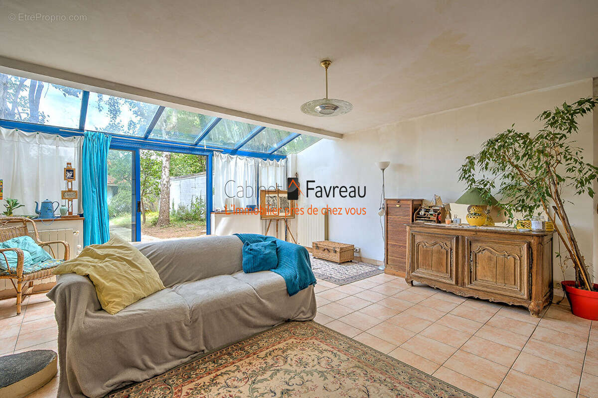 Maison à L&#039;HAY-LES-ROSES