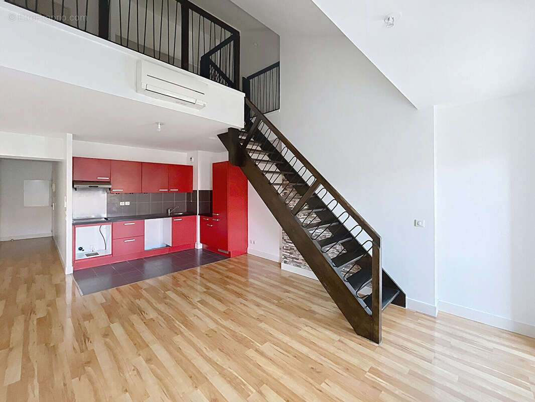 Appartement à MARSEILLE-2E