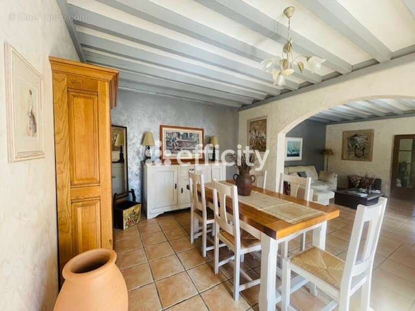 Maison à SALAISE-SUR-SANNE