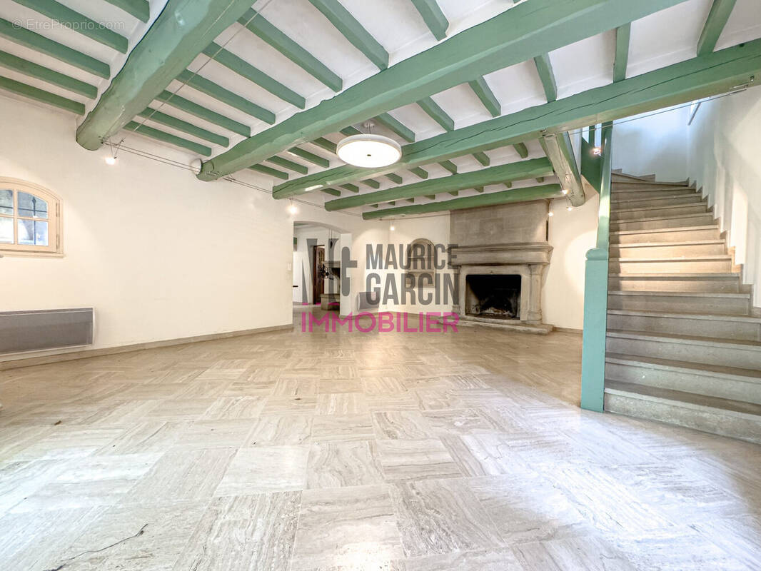 Maison 160 m² à Carpentras  - photo 3