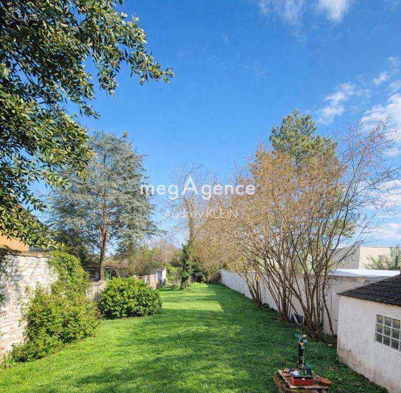 Belle maison familiale avec grand terrain et sous-sol total – Sens (1h de Paris) - photo 3