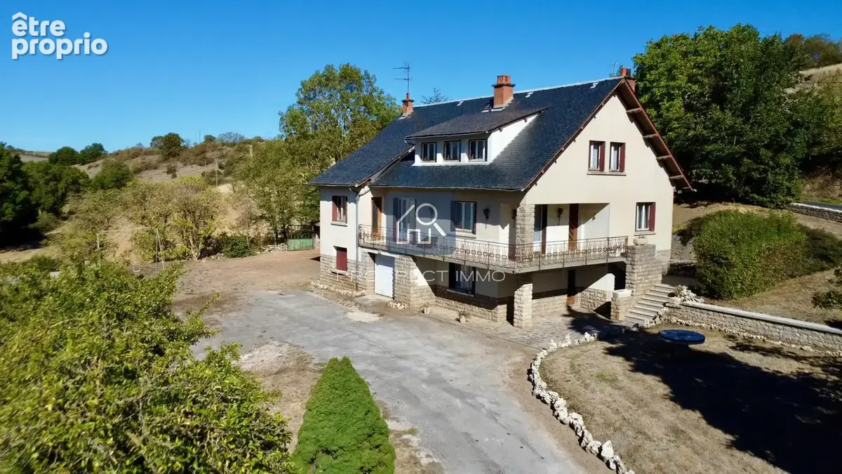 Maison T7 avec terrain et garage - photo 2
