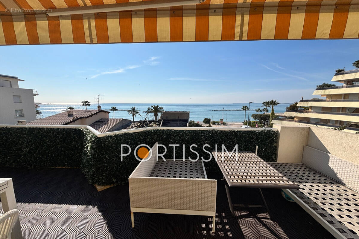 Appartement à SAINT-LAURENT-DU-VAR