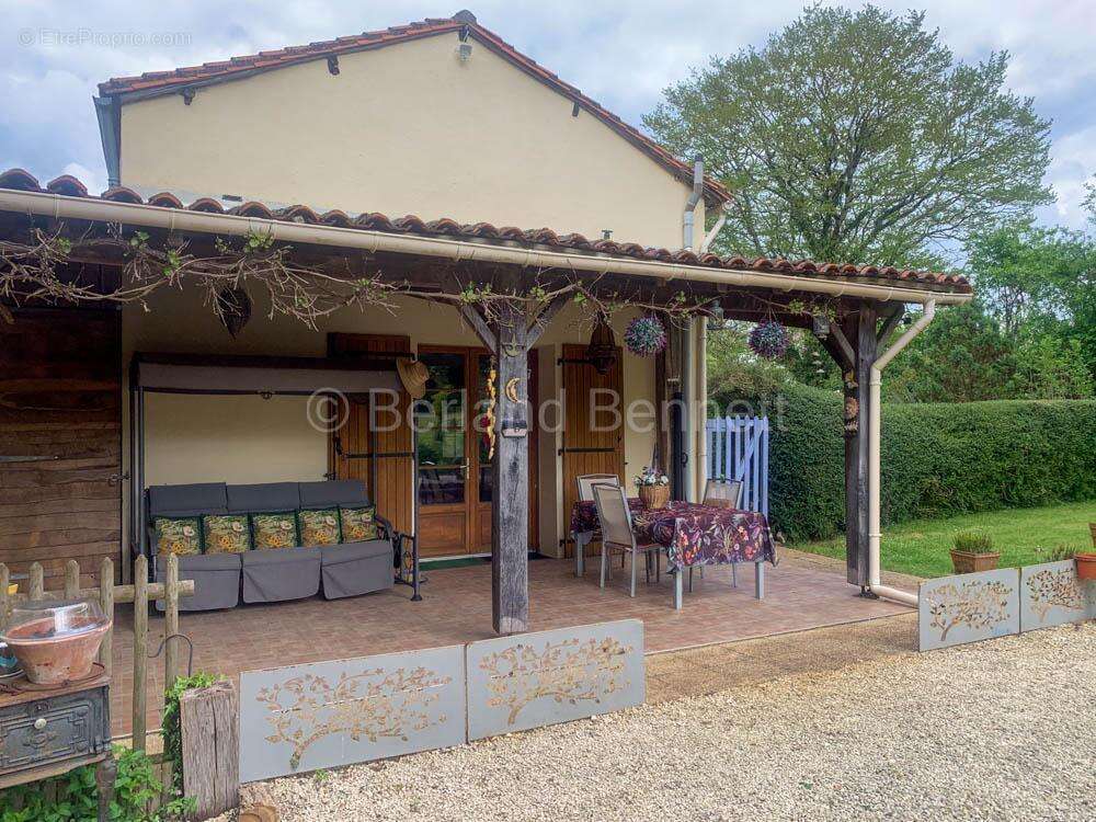 Maison à SAUZE-VAUSSAIS