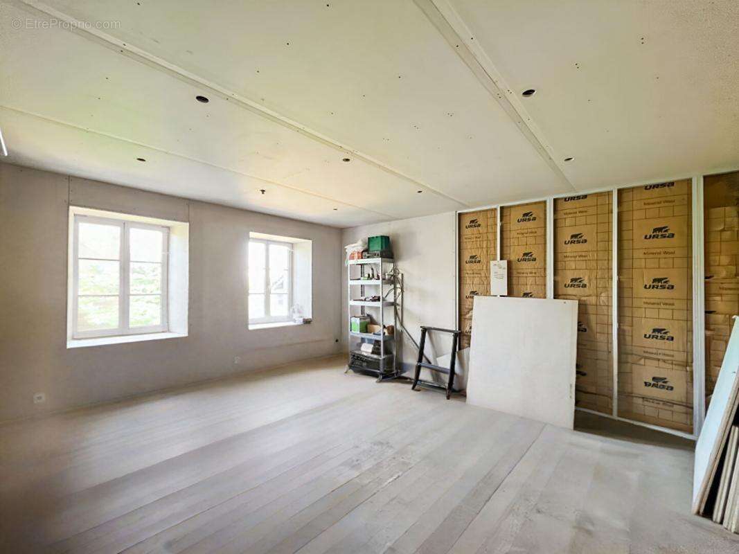 Maison à SAINT-PIERRE-SUR-VENCE