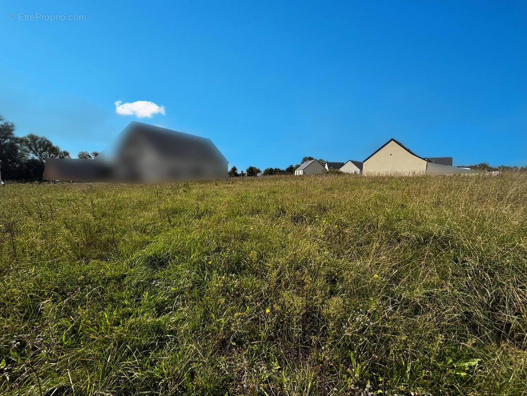 Terrain à SAINT-GERMAIN-SUR-AY