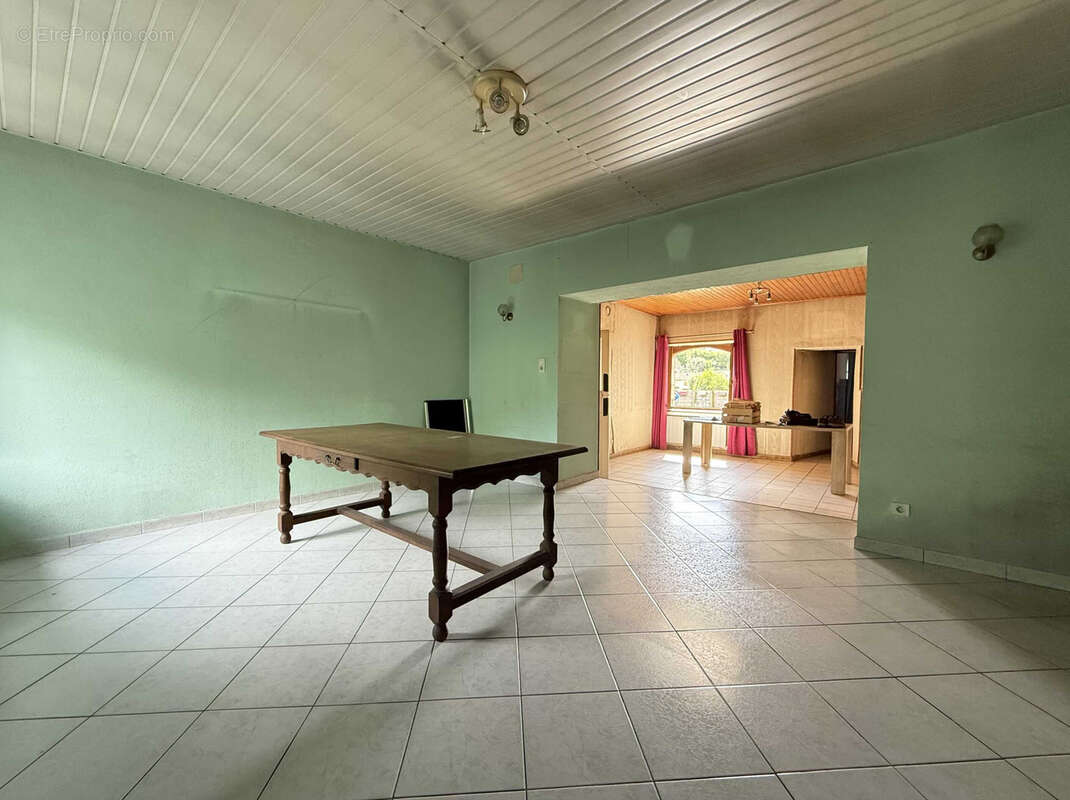 Maison à ATTIGNY