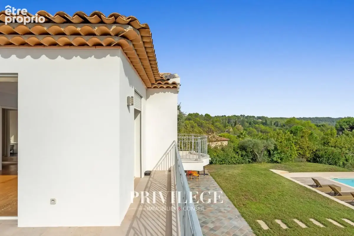 Peymeinade — Villa contemporaine de première main, piscine et ascenseur - photo 39