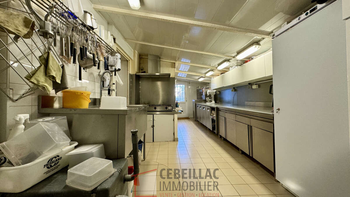 Commerce à SAINT-YORRE