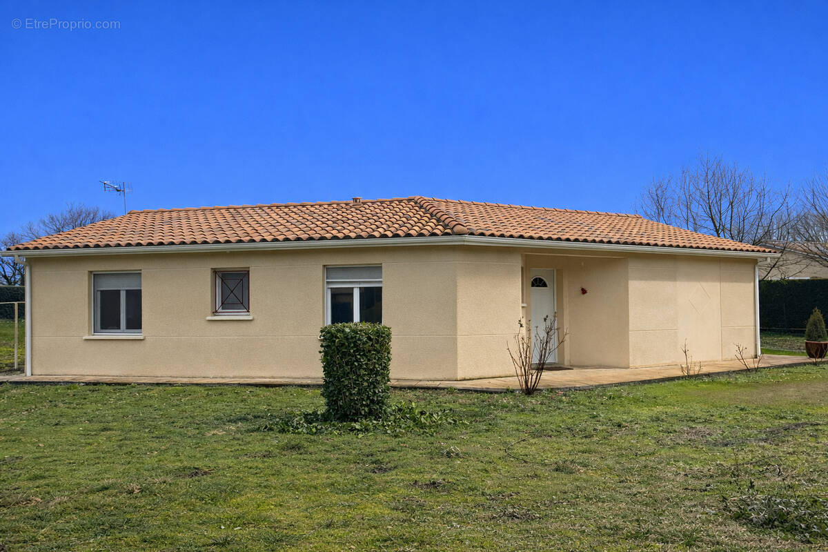 Maison à SAINT-SYMPHORIEN