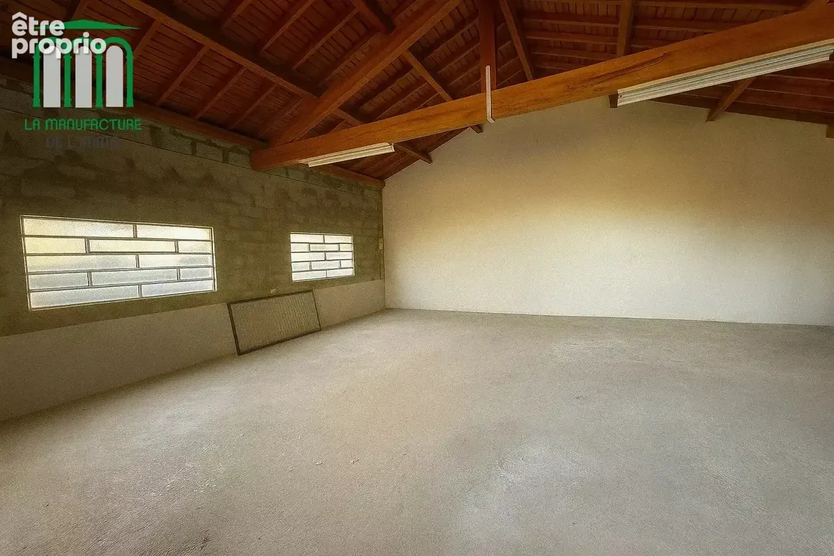 Maison avec hangard et garages secteur terrenoire proche des acces autoroutier - photo 13