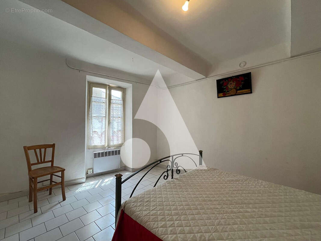 Maison à SAINT-MARTIN-DE-BROMES