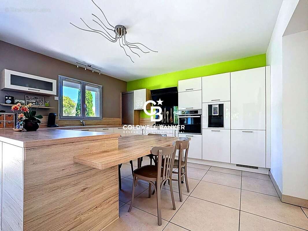 Maison à PUGET-SUR-ARGENS