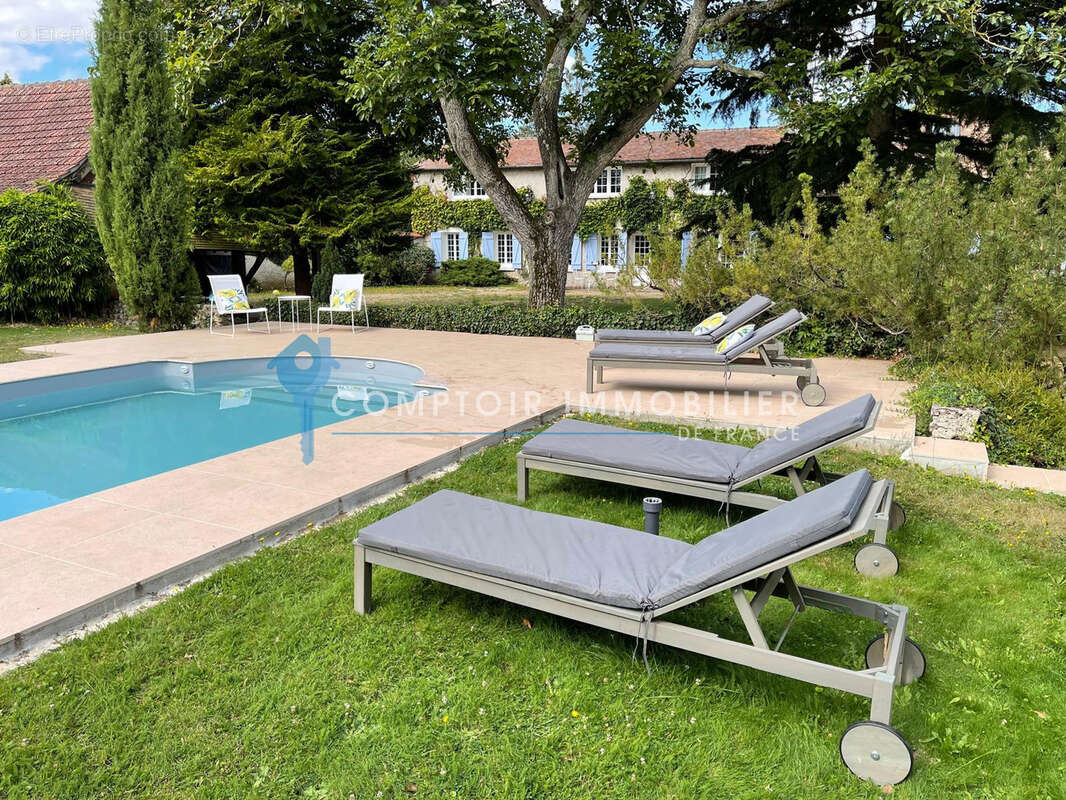 A vendre Dpt Eure (27) entre Anet et Pacy sur Eure maison 210 m2 avec piscine sur terrain de 2 787 m2 - photo 2