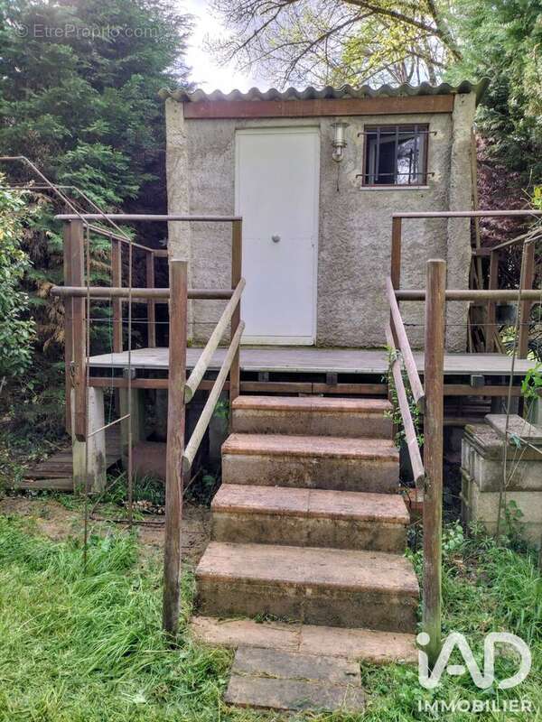 Terrain 2431 m² à Montbazon  - photo 2