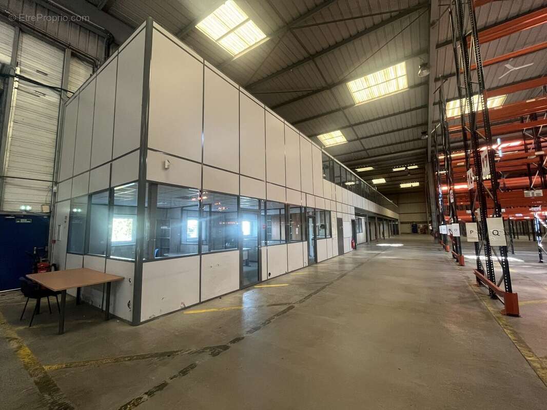 Commerce à SAINT-JUST-SAINT-RAMBERT