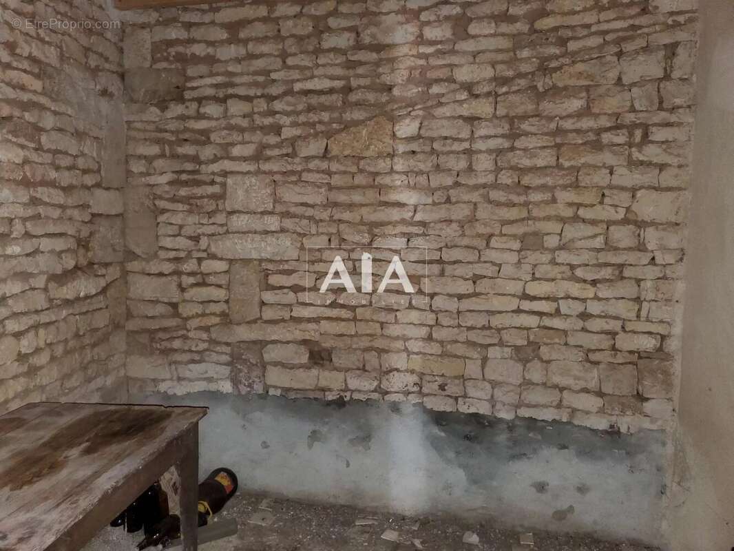 Maison à THEIL-RABIER