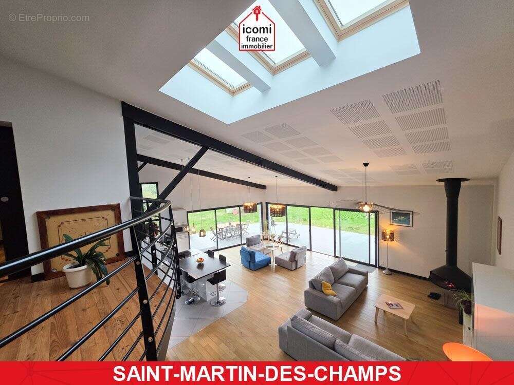 Maison à SAINT-MARTIN-DES-CHAMPS