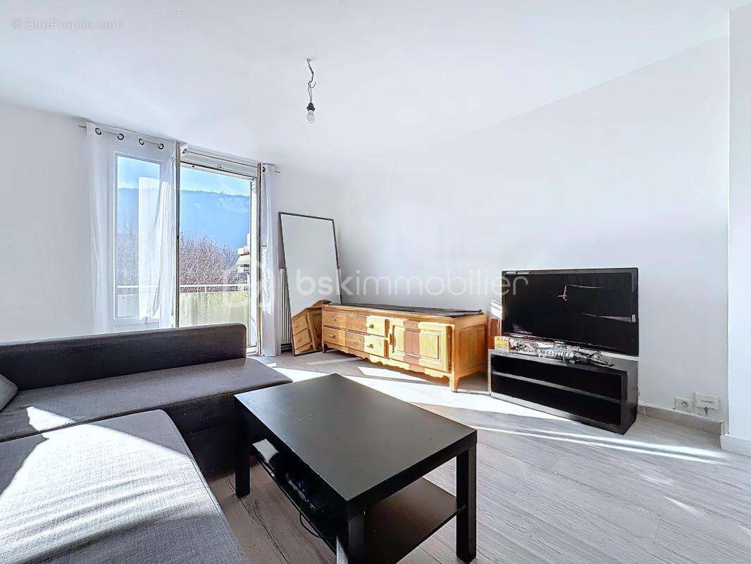 Appartement à FONTAINE